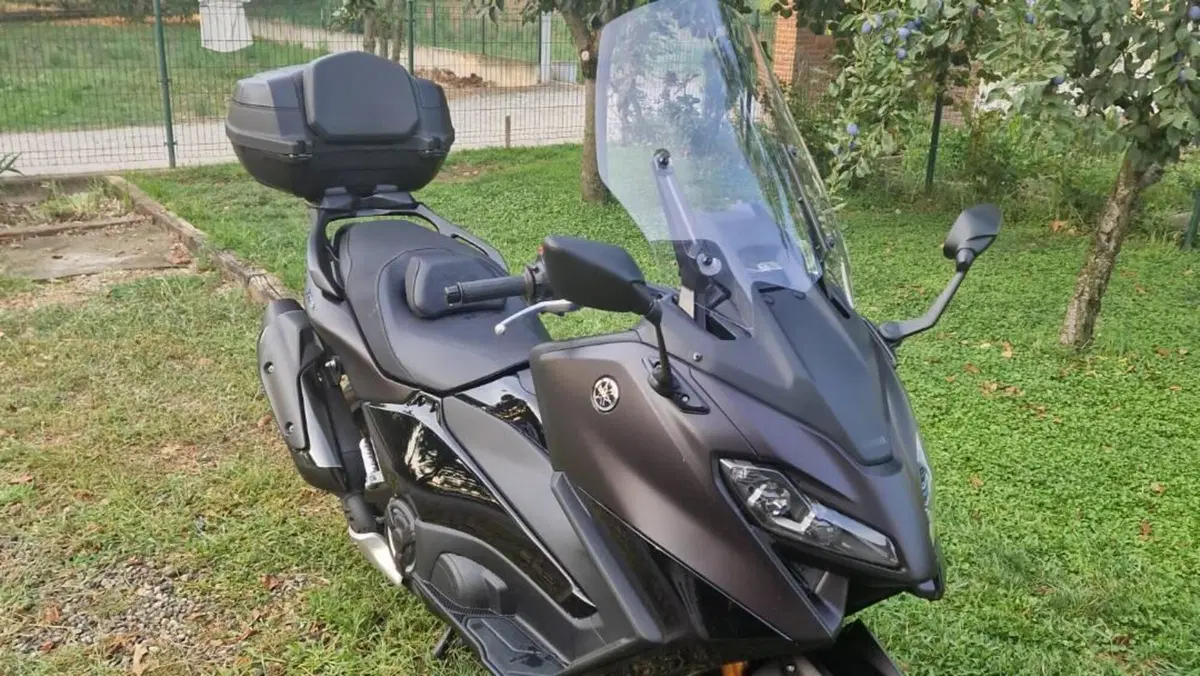 Yamaha T-Max 560 Tech Max (2022 - 24)  (6)