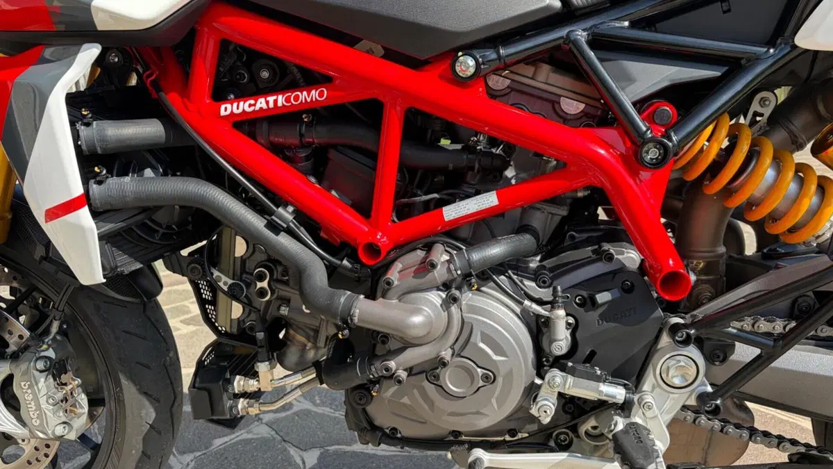 Ducati Hypermotard 950 SP (2022 - 25)  (8)