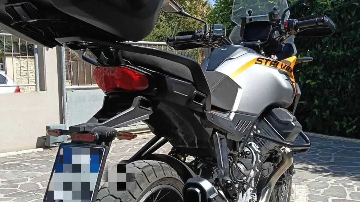 Moto Guzzi Stelvio (2024 - 26)  (5)