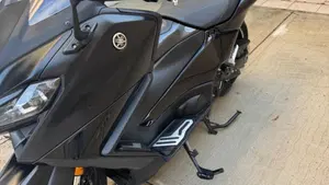 Yamaha T-Max 560 Tech Max (2022 - 24)  (3)