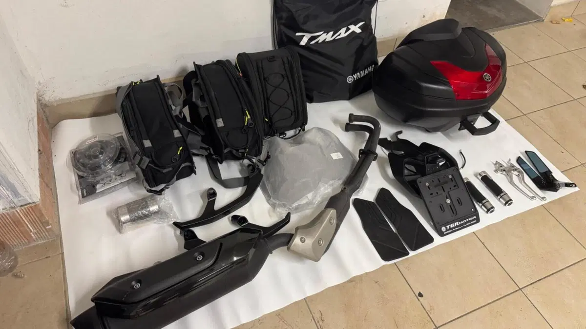 Yamaha T-Max 560 Tech Max (2022 - 24)  (11)