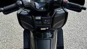 Suzuki Burgman AN 400 (2017 - 20)  (11)