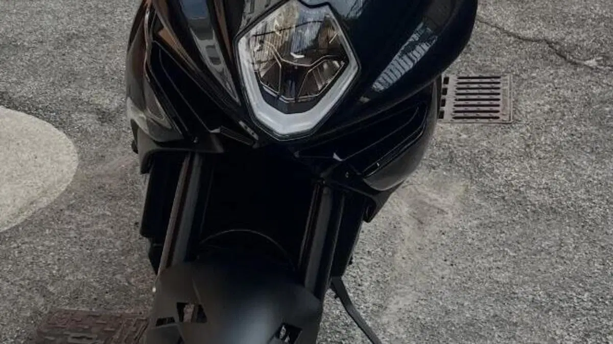 MV Agusta Turismo Veloce 800 R (2023 - 26)  (2)