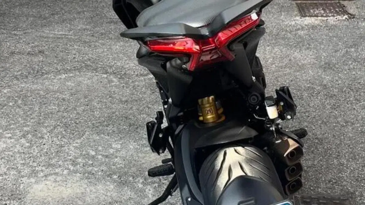 MV Agusta Turismo Veloce 800 R (2023 - 26)  (5)