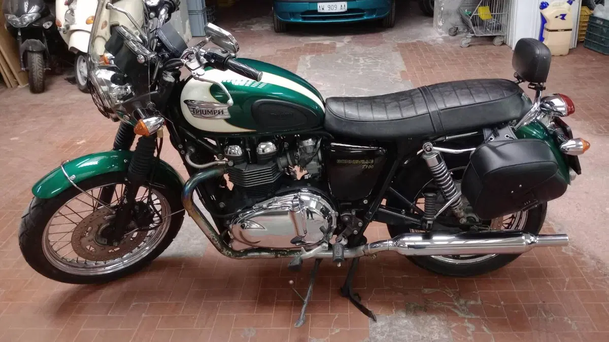 Triumph Bonneville T100 (2008 - 16) 