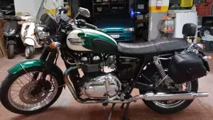 Triumph Bonneville T100 (2008 - 16)  (3)