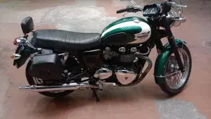Triumph Bonneville T100 (2008 - 16)  (5)