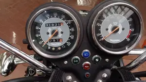 Triumph Bonneville T100 (2008 - 16)  (6)