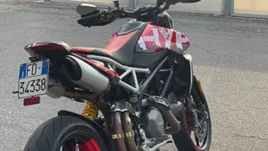 Ducati Hypermotard 950 RVE (2022 - 25) 