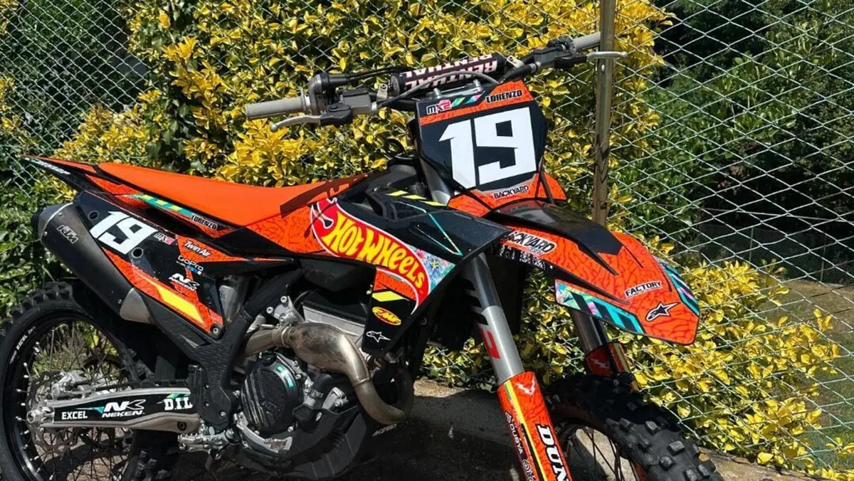 KTM 250 SX-F (2023) 