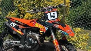 KTM 250 SX-F (2023) 