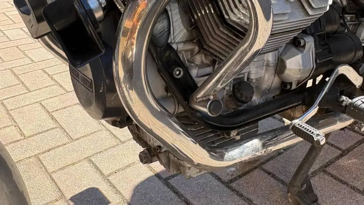Moto Guzzi   (8)