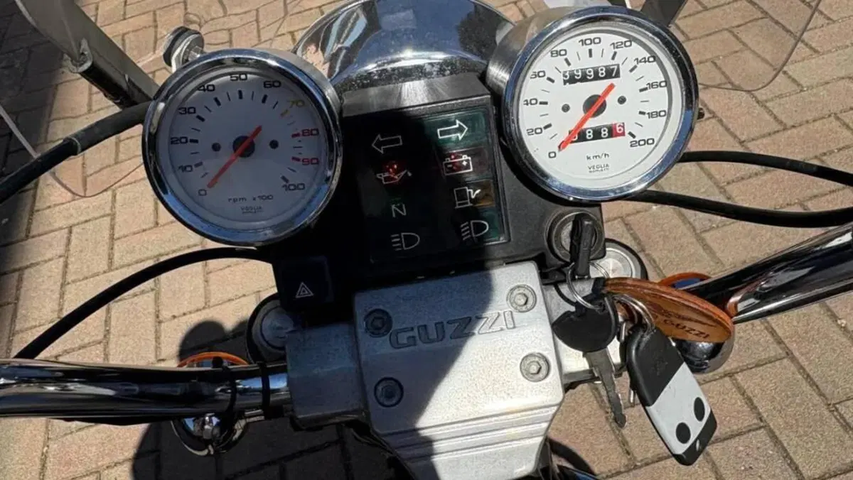 Moto Guzzi   (20)