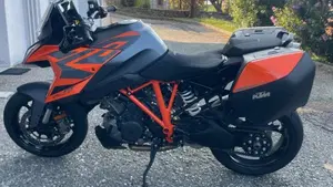 KTM 1290 Super Duke GT (2021 - 25)  (2)