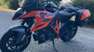 KTM 1290 Super Duke GT (2021 - 25)  (3)