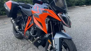 KTM 1290 Super Duke GT (2021 - 25)  (4)