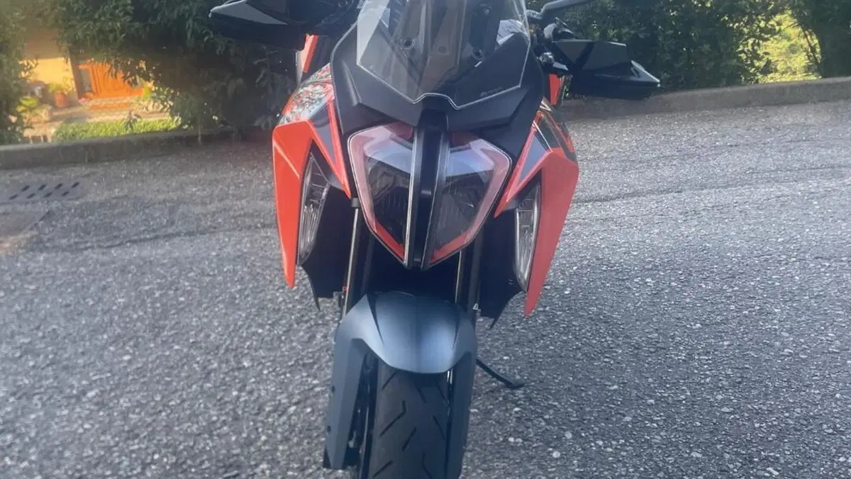 KTM 1290 Super Duke GT (2021 - 25)  (8)