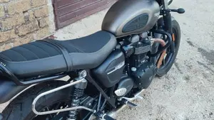 Triumph Street Twin 900 (2019 - 20)  (3)