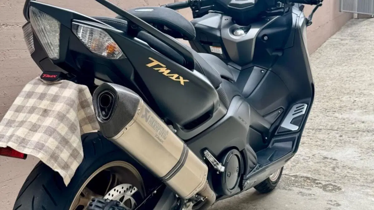 Yamaha T-Max 530 Iron Max ABS (2014 - 17)  (4)
