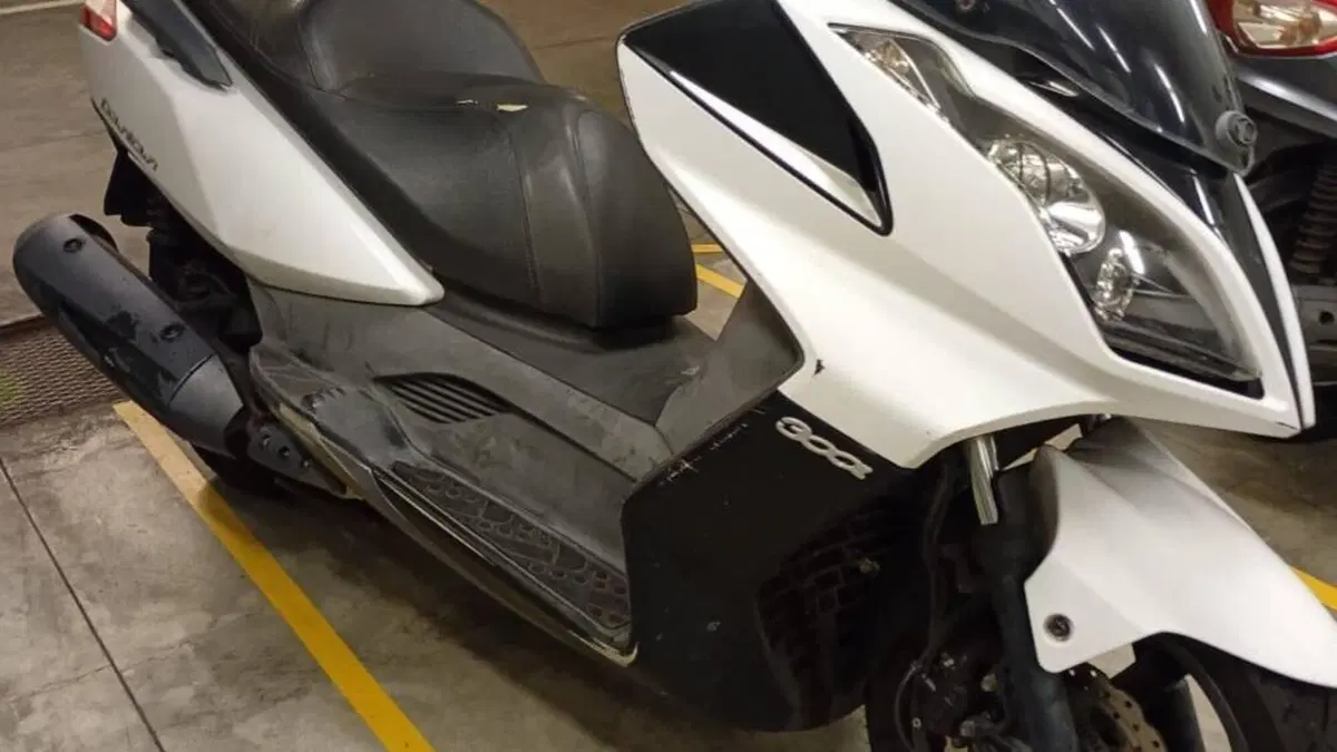 Kymco Downtown 300i (2009 - 17)  (3)