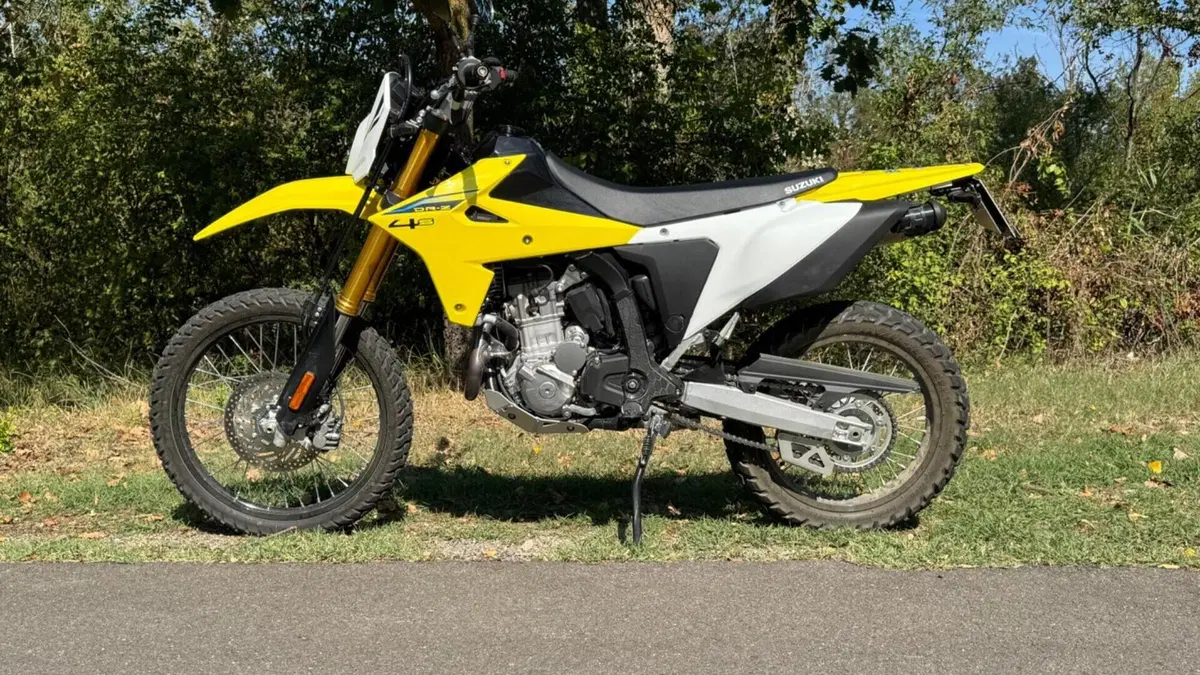 Suzuki DR-Z4S (2025 - 26)  (2)