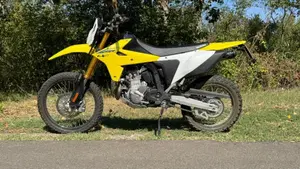 Suzuki DR-Z4S (2025 - 26)  (2)