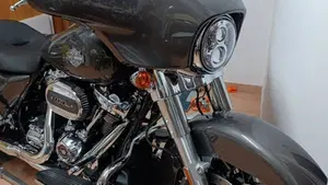 Harley-Davidson Street Glide Special (2021 - 23)  (7)