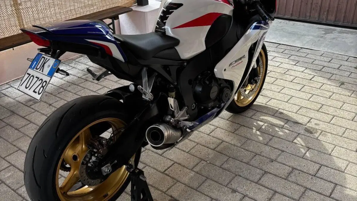 Honda CBR 1000 RR C- ABS (2009 - 11)  (11)