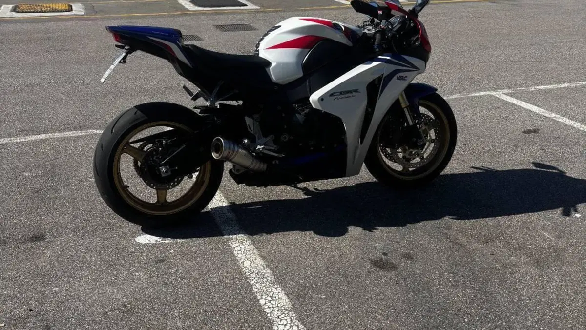 Honda CBR 1000 RR C- ABS (2009 - 11)  (12)