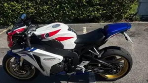 Honda CBR 1000 RR C- ABS (2009 - 11)  (14)