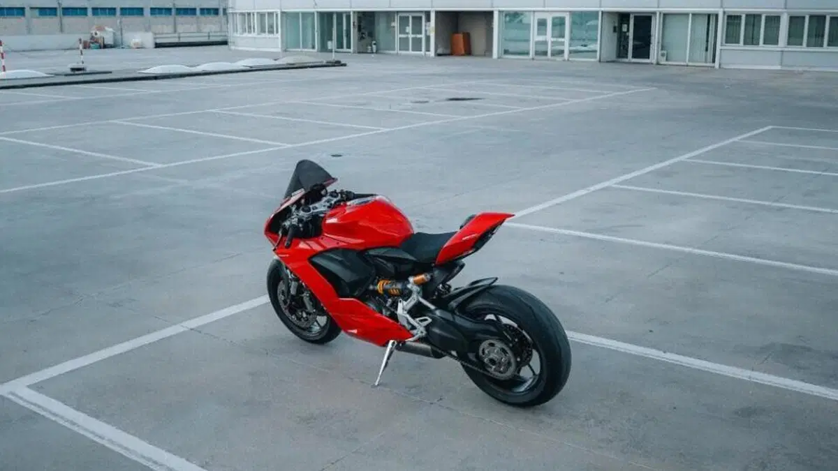 Ducati Panigale V2 (2021 - 24)  (2)