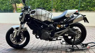 Ducati Monster 696 (2008 - 13) usata