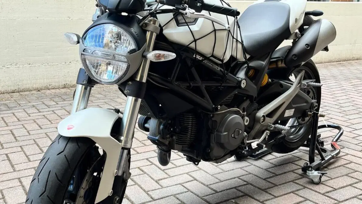 Ducati Monster 696 (2008 - 13)  (3)