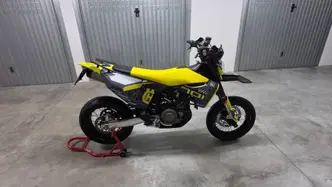 Husqvarna 701 Supermoto (2023 - 25) usata