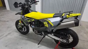 Husqvarna 701 Supermoto (2023 - 25)  (2)