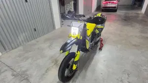 Husqvarna 701 Supermoto (2023 - 25)  (4)