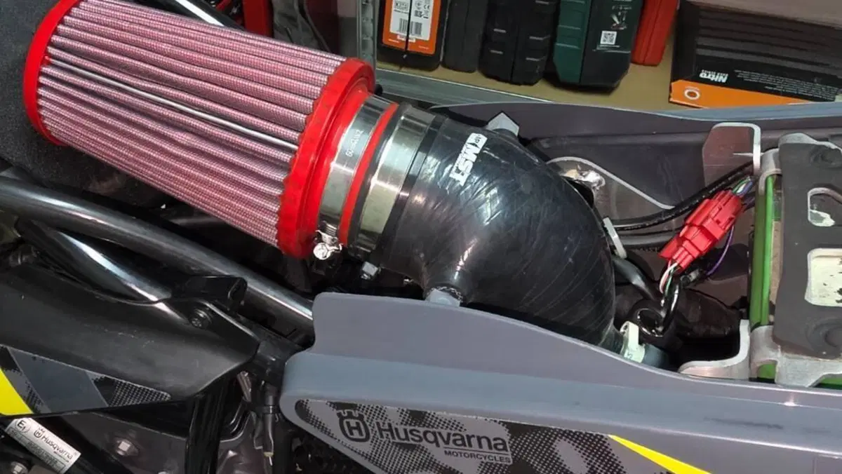 Husqvarna 701 Supermoto (2023 - 25)  (16)