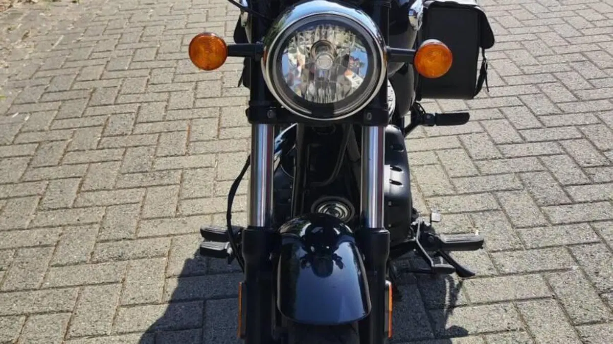 Royal Enfield Meteor 350 (2021 - 26)  (4)