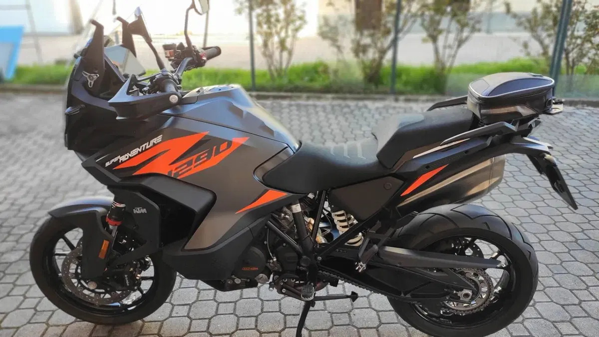 KTM 1290 Super Adventure S (2021 - 25)  (2)