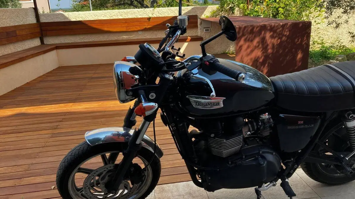 Triumph Bonneville (2007 - 16)  (3)