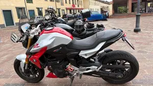 Bmw F 900 R (2017 - 20)  (7)