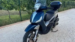 Piaggio Beverly 350 SportTouring ie (2011 - 15)  (5)