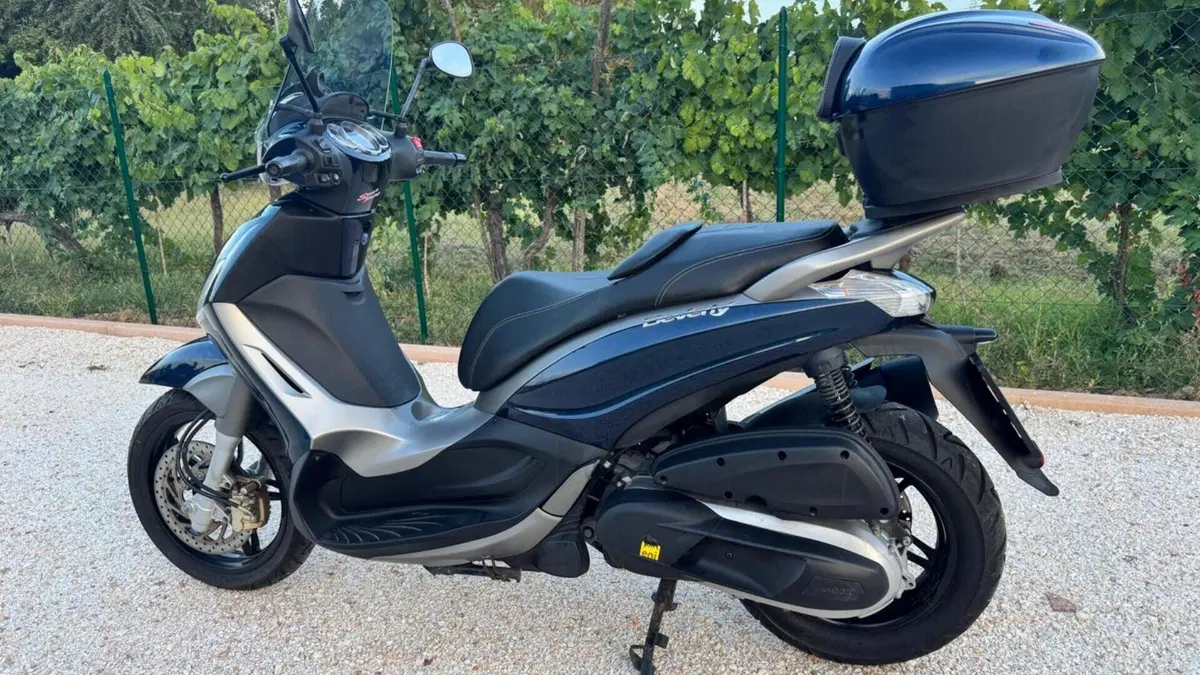 Piaggio Beverly 350 SportTouring ie (2011 - 15)  (8)