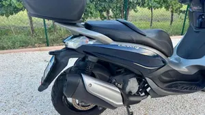 Piaggio Beverly 350 SportTouring ie (2011 - 15)  (11)