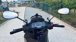 Piaggio Beverly 350 SportTouring ie (2011 - 15)  (16)