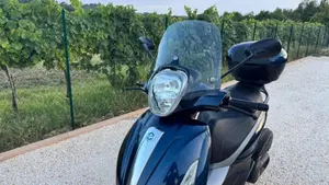 Piaggio Beverly 350 SportTouring ie (2011 - 15)  (17)