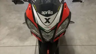 Aprilia Tuono V4 Factory (2015 - 17) usata