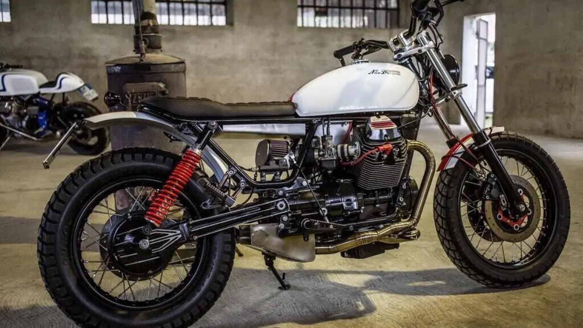 Moto Guzzi   (2)