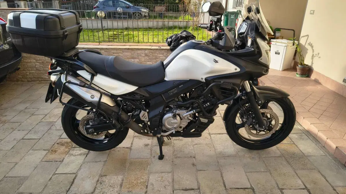 Suzuki V-Strom 650 ABS (2011 - 17)  (2)