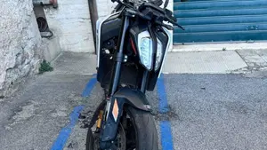 KTM 790 Duke L (2023 - 24)  (8)